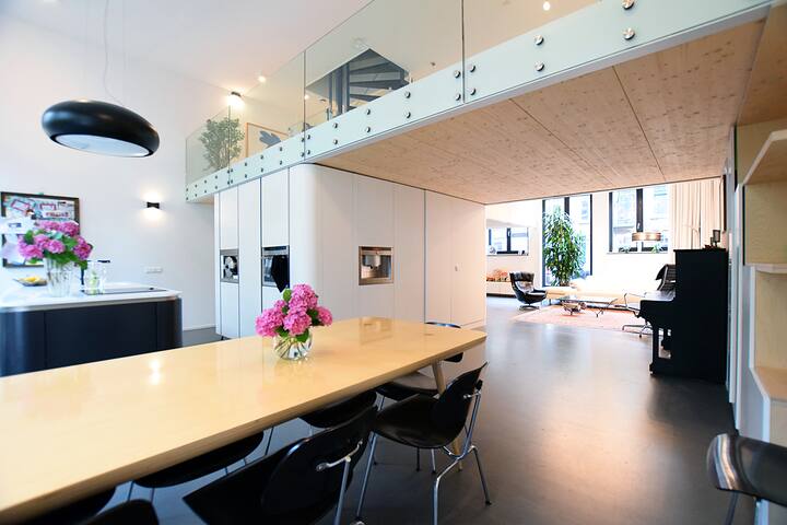 Luxurious family home 210m2 in the city center gallery image 5