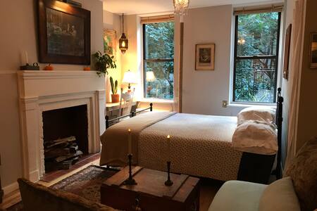 THE SMALL CHATEAU IN THE TREES