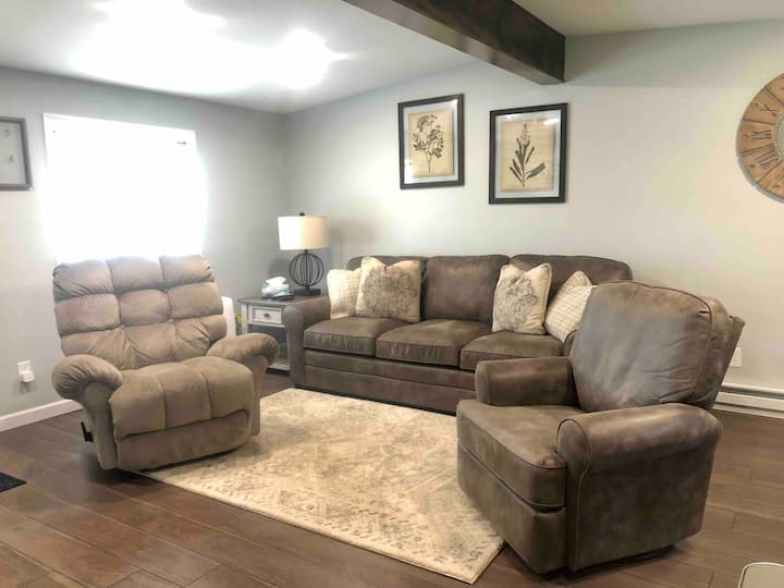 Comfortable 2 Bedroom, great location! 3 Malone Apartments for Rent