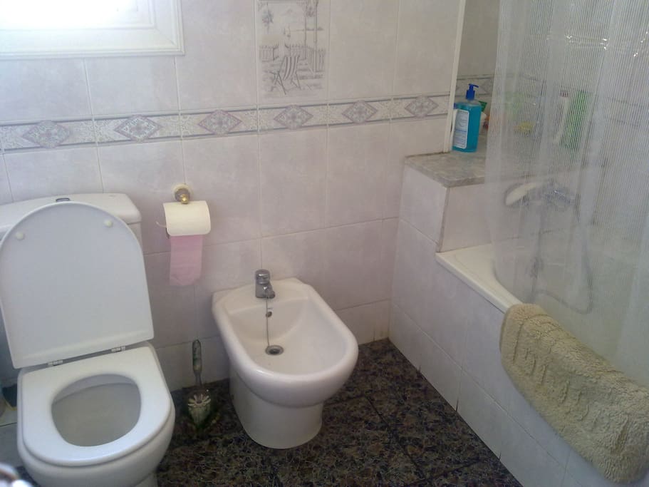 baño amplio