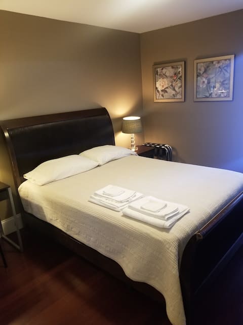 Near heart of Old Town Scottsdale No Cleaning  Fee