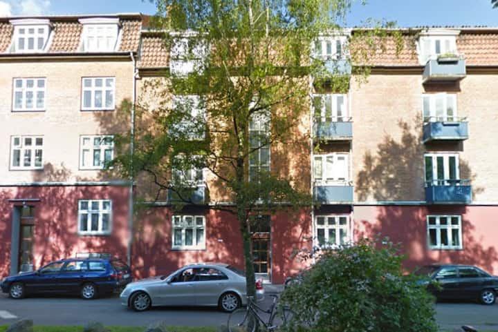 Spacious Apartment Near Green Areas In Brønshøj - Kopenhagen