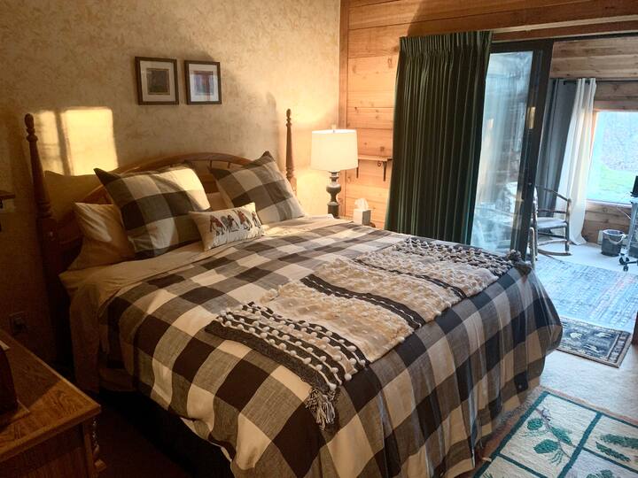 Chumba cha kulala Kikuu kilichozama (hatua 3) chenye chumba cha jua chenye mfumo wa kupasha joto au ofisi. 