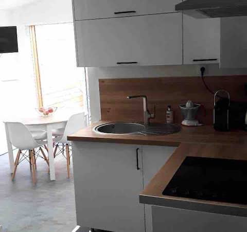 amiens studio next to citadel near city center