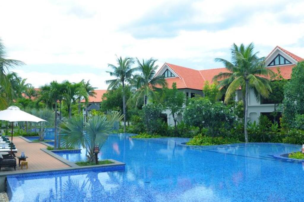 Central swimming pool