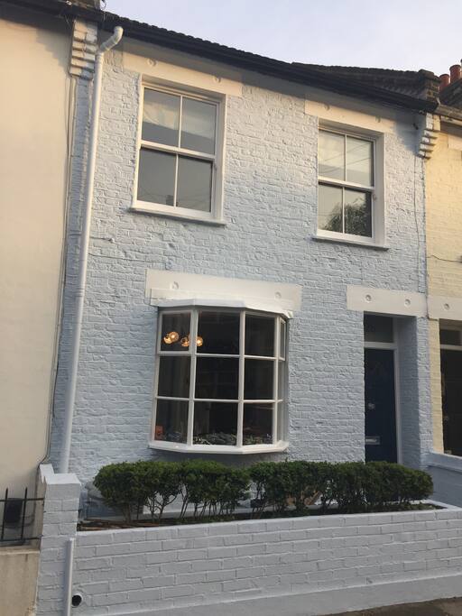 Beautiful blue house in Little Chelsea area