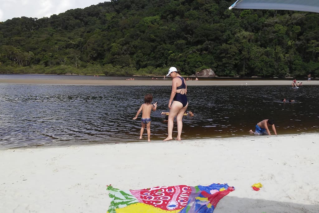 Rio Guaratuba que desemboca no MAR....
