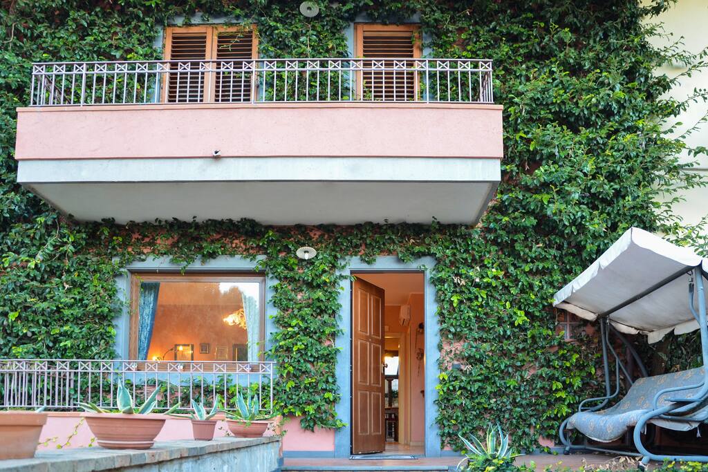 The front of VILLA ANNALISA - SUNTRIPSICILY COM