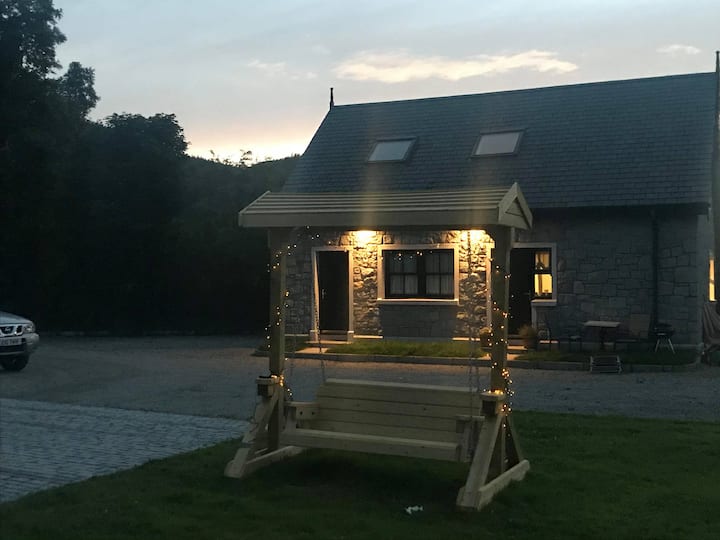 Self Contained Tranquill Lodge Bernish Viewpoint Cottages for Rent in