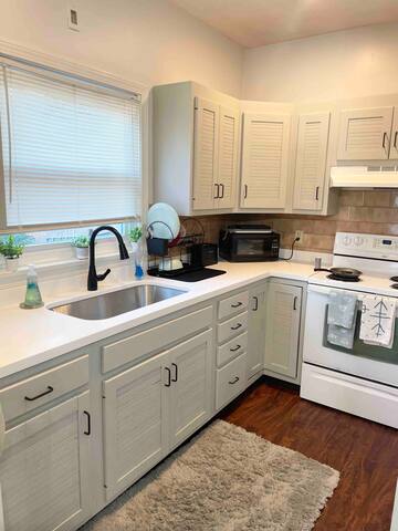 The Presidential Suite in Downtown Bristol! gallery image 4