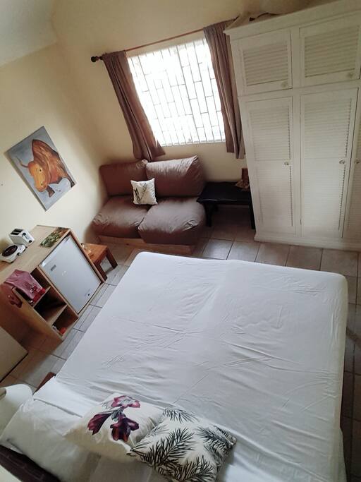 All angles of Room 2