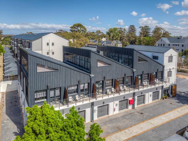 Crossfire@Home – 105 The Vynide