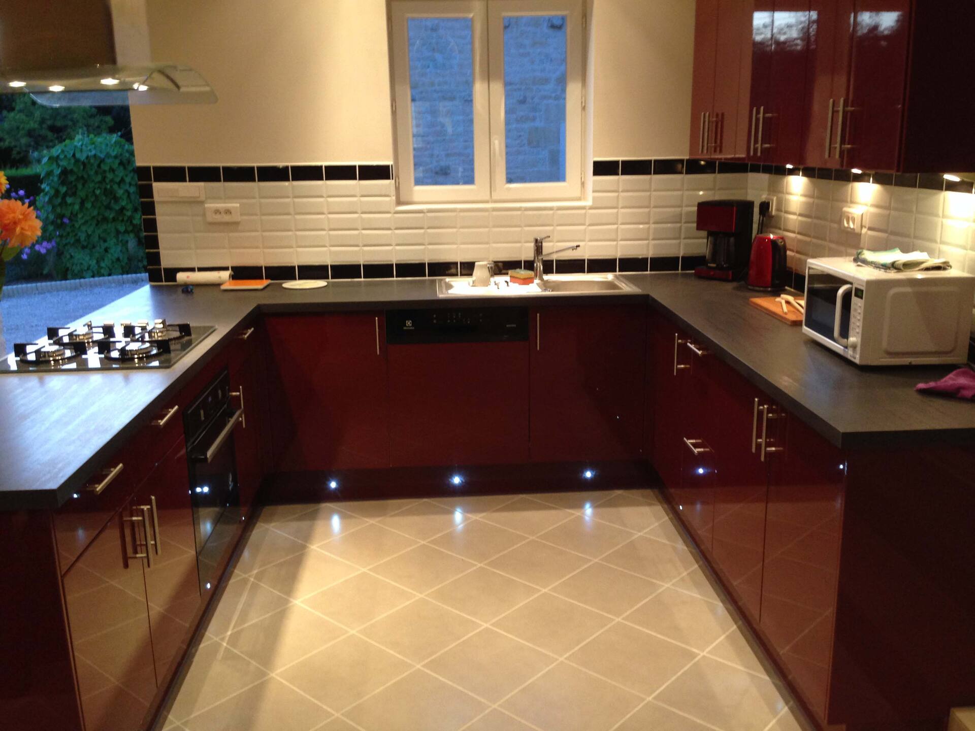 A house with an indoor pool — photo 2