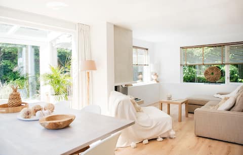 Waterfront w/ boat rental optional,10mins to AMS