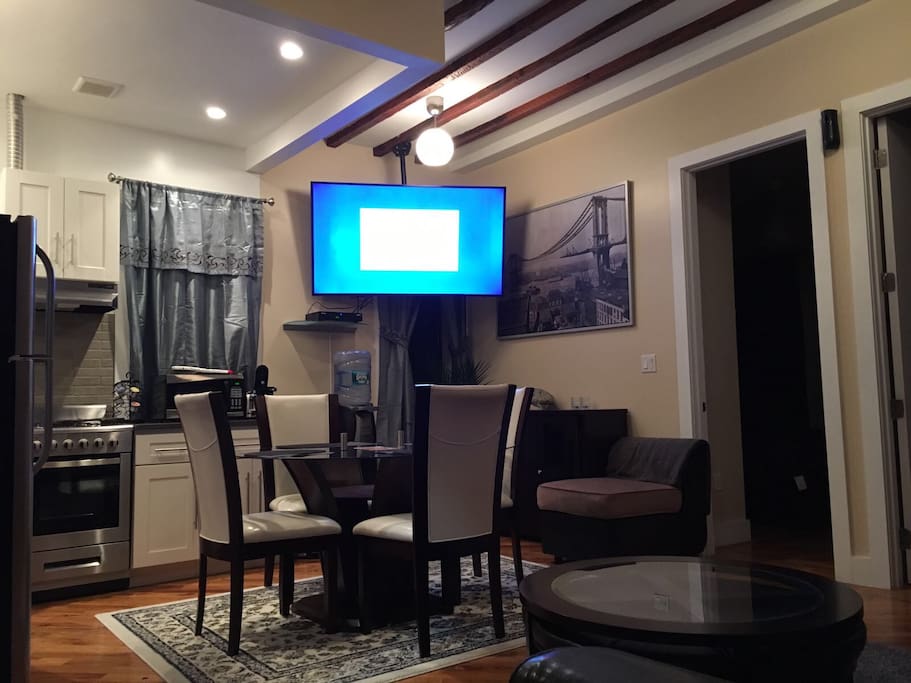 Kitchen and dining area.