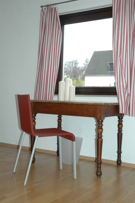 Arbeitsplatz Wohnzimmer