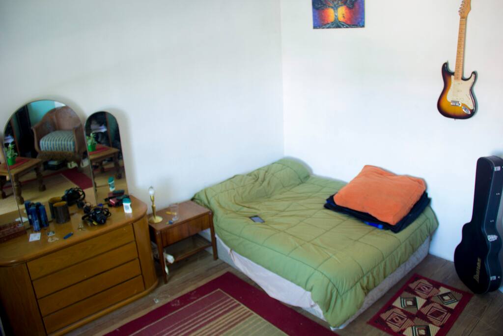 Dormitorio 1 / Bedroom 1