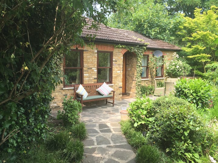 Queenslea Cottage