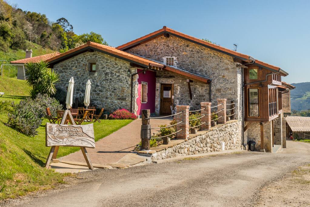 EXTERIOR 1