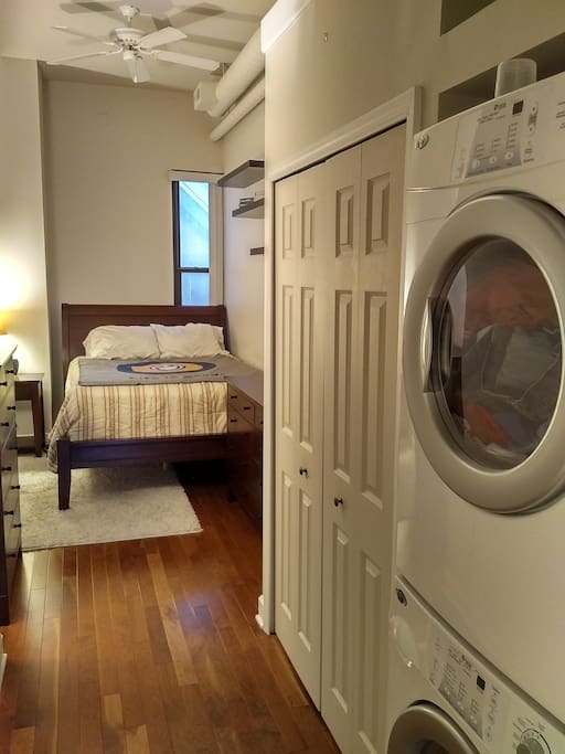 Bedroom / Laundry