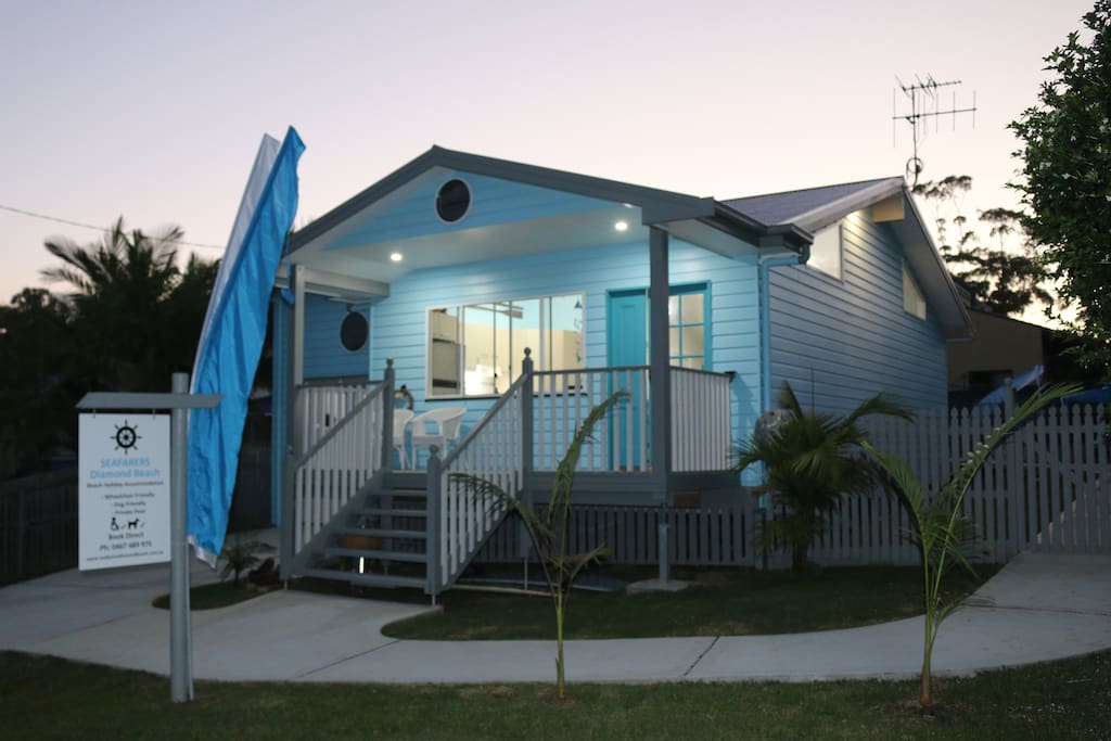 Seafarers Diamond Beach - Wheelchair friendly, dog friendly, by the beach with a pool.