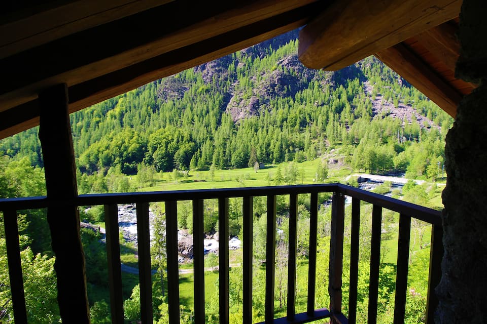 A stone baita above the Stura valley, Martassina, Ala di Stura, Italy, photo 9 of 10
