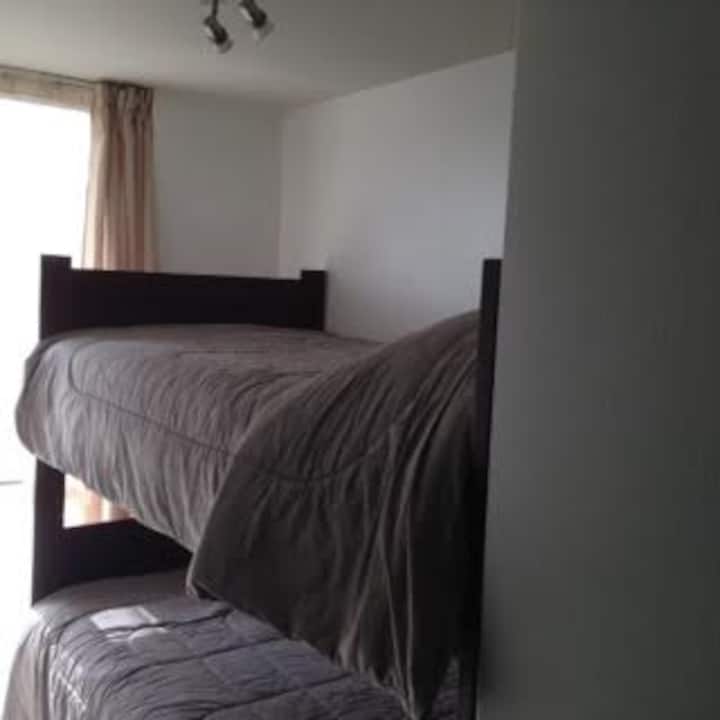 Chambre 2, 2 lits 1 couchage