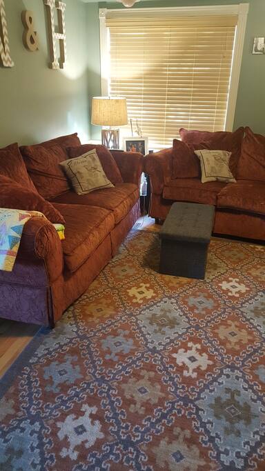 Our living room can seat 5 comfortably
