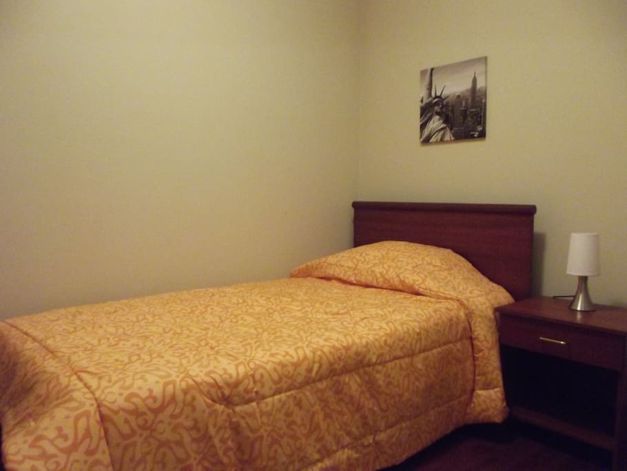 DOS HABITACIONES SECUNDARIA / CAMA SINGLE