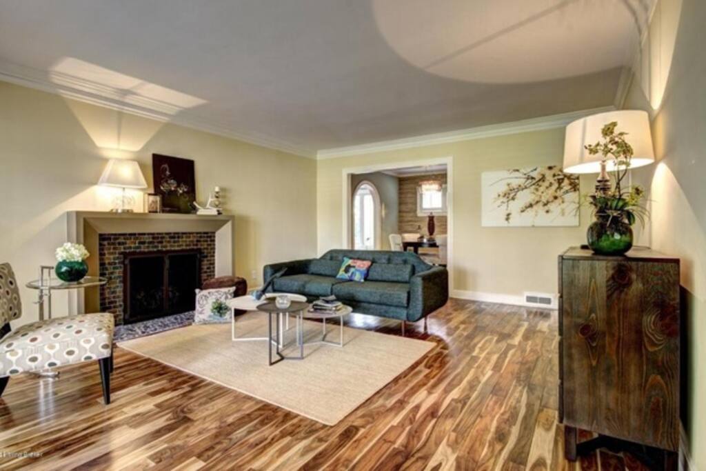 Front living room with gas fireplace.