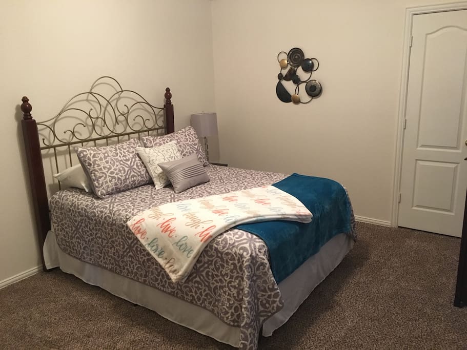 Queen sized bed.
