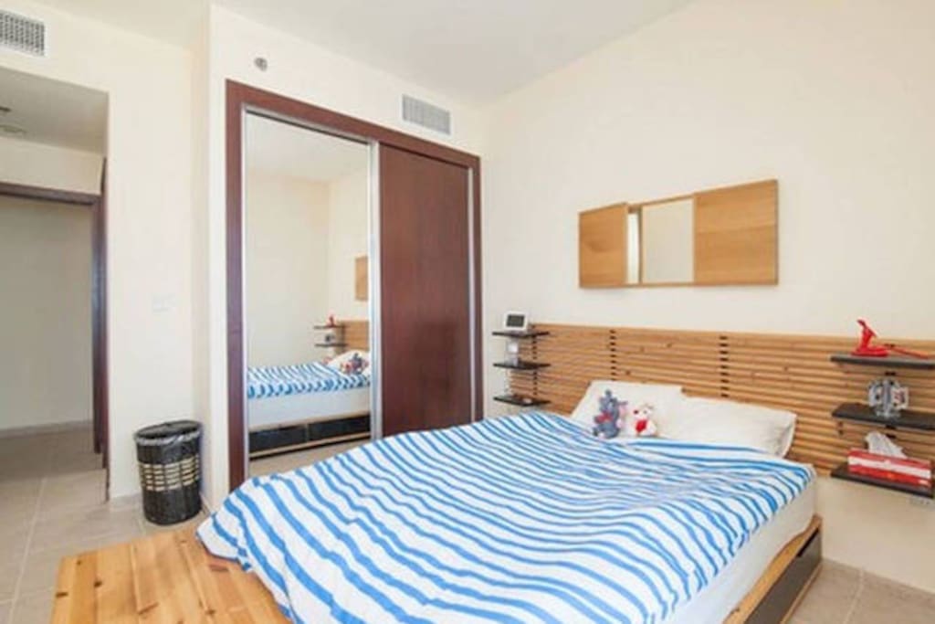 Entire Bedroom