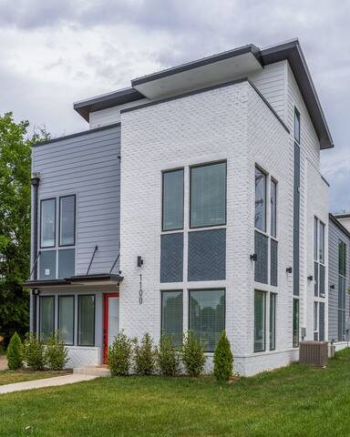 Lux on 11th/Rftop deck/10 Beds gallery image 4