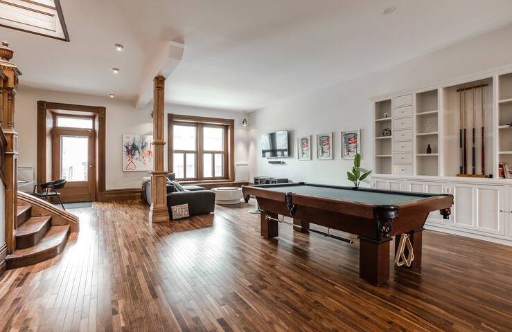 Luxury Townhouse on St-Denis – heart of downtown gallery image 4