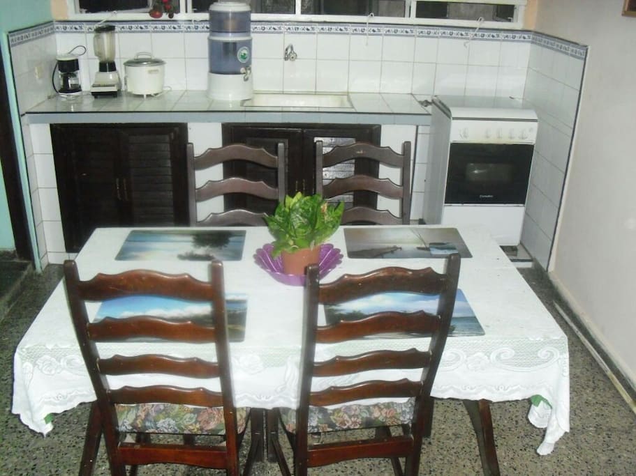 La cocina y el comedor