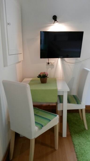essen, schreiben, TV