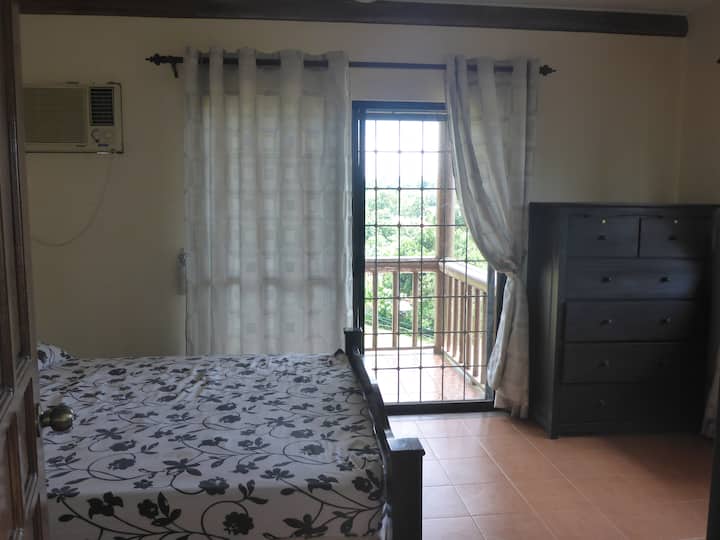 room 1 - masters bedroom