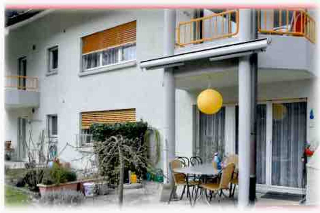 Sitzplatz Hinten von Wohnung