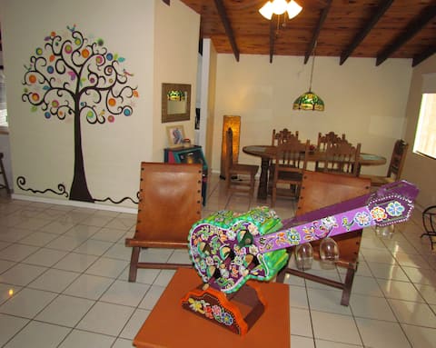 Excellent location in Downtown!NearPapas&Beer,WIFI