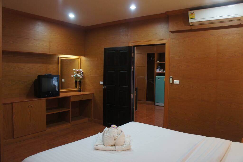 Wood Panelled Bedroom Area