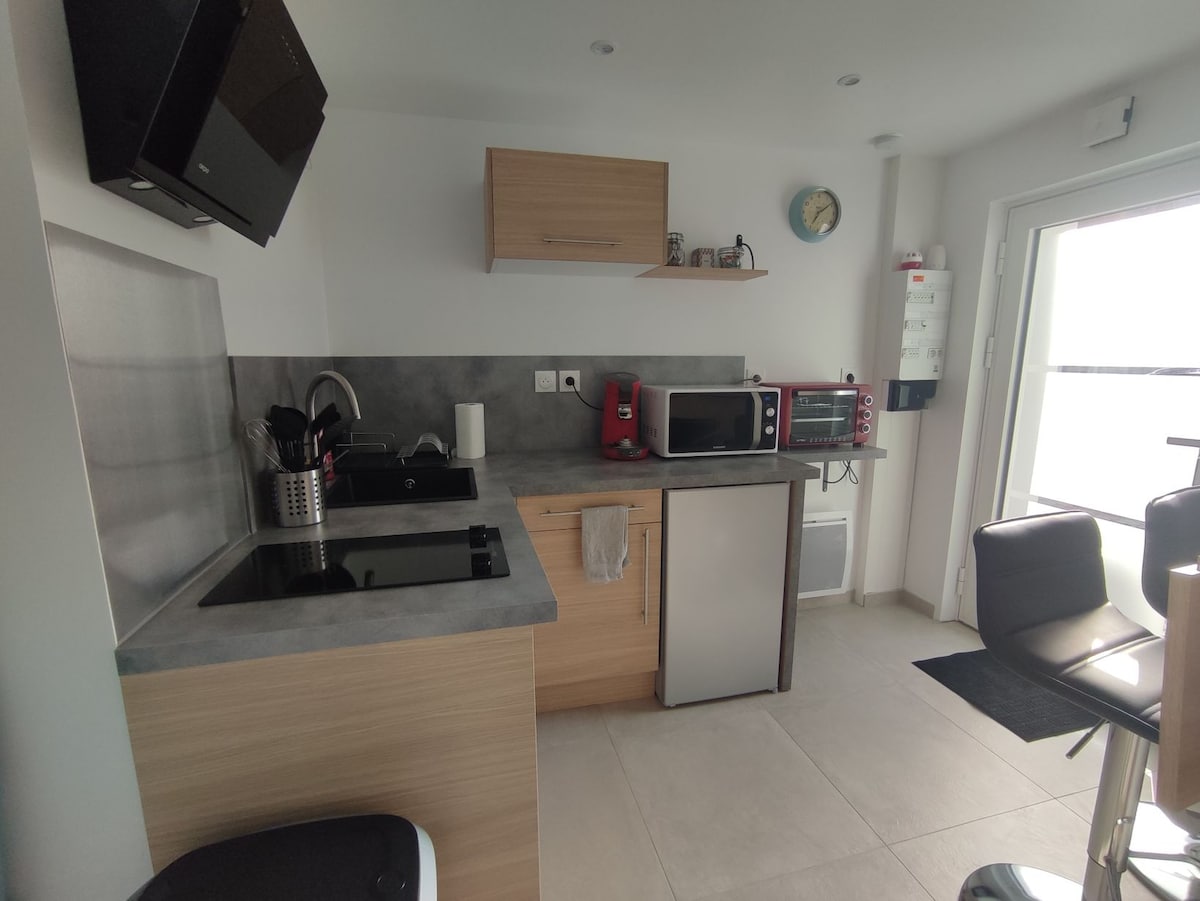 Popular Airbnb listing: Chez Grusonette, studio in the Lille countryside. in Archidiocèse De Lille