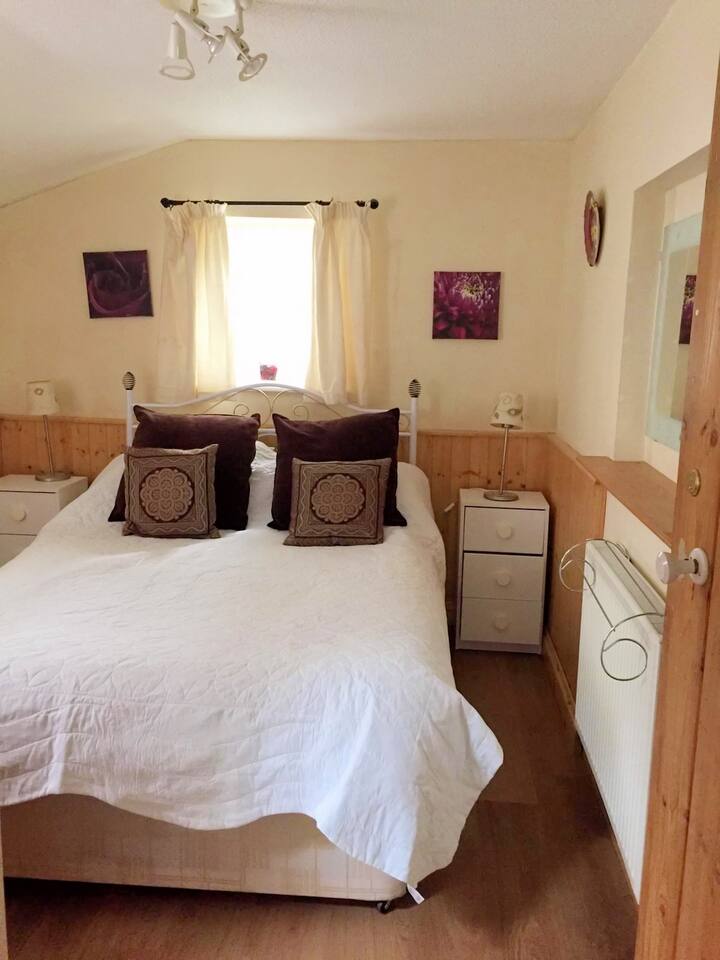 主卧室（带套房）