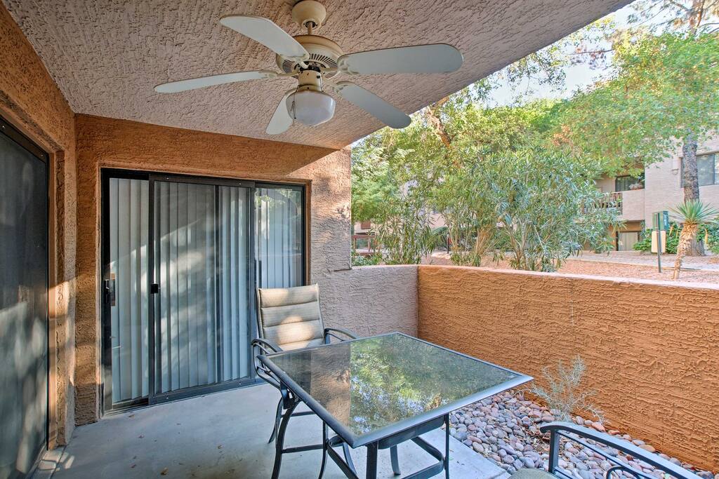 Relax at this quaint Scottsdale vacation rental sleeping up to 8 guests!
