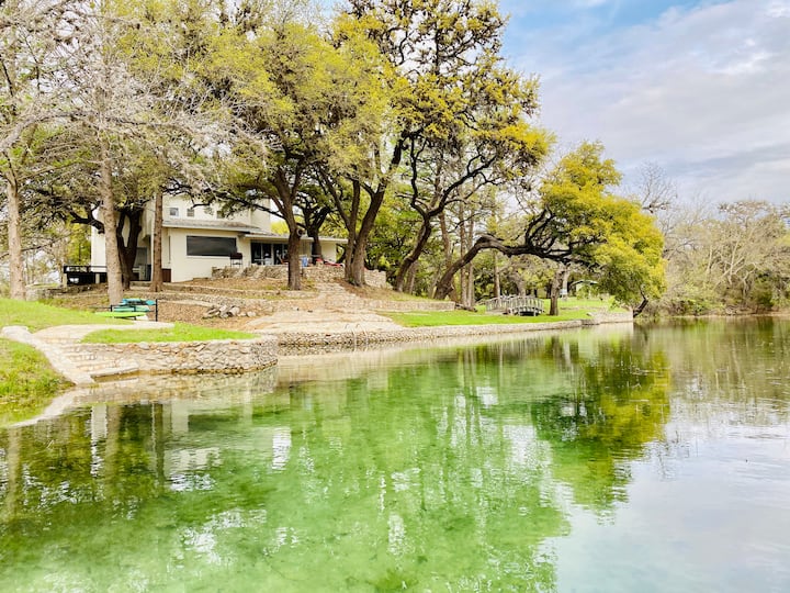 Luxury Secluded Ranch, Stunning View, Fireplaces