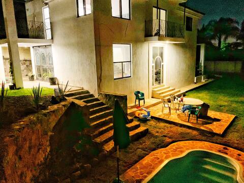 Modern cottage c/ Alberca and private terrace