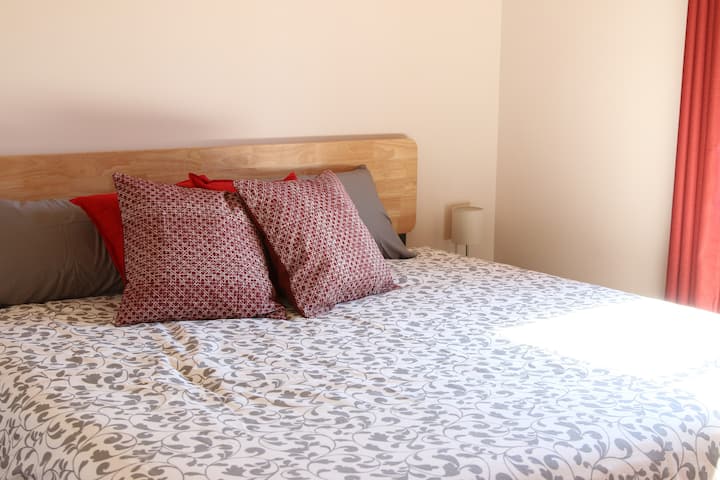 Bedroom 3 - King Bed