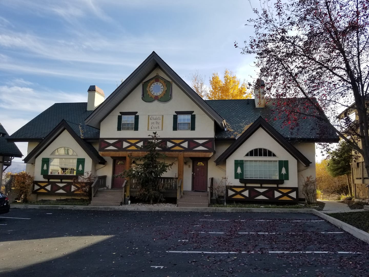 Chalet on the Creek