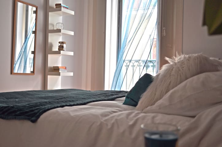 Very central w/ garden, for up to 4 guests