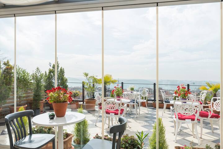 İstanbul Amedros home deluxe-3 with balcony gallery image 2