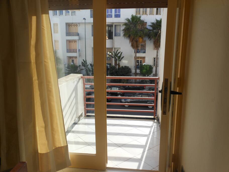 Balcon donnant sur l'avenue Ibn Sina